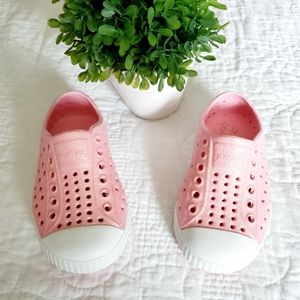 Native | Pink Glitter Toddler Girl size 6